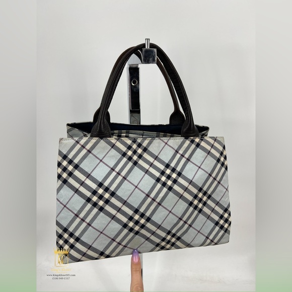 🩵SOLD🩵Burberry tote bag - Picture 1 of 12